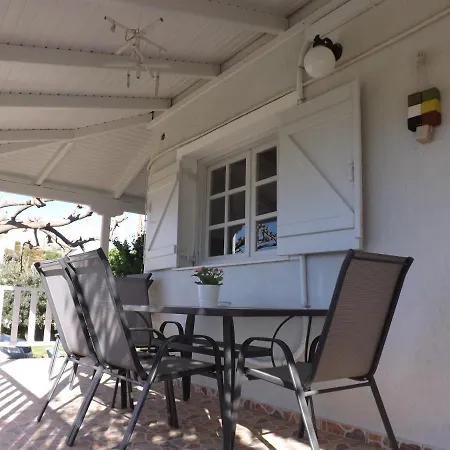 Dom wakacyjny A&v's Agioi Apostoloi (Evia)