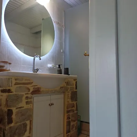 A&v's Agioi Apostoloi (Evia)